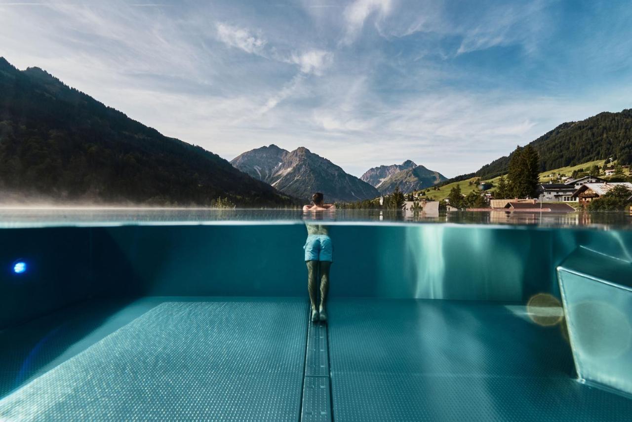 A-Rosa Ifen Hotel Kleinwalsertal Hirschegg  Екстериор снимка The Sky Pool